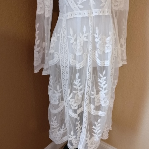 Beautiful Boho Lace Maternity Photoshoot Gown - Picture 5 of 7